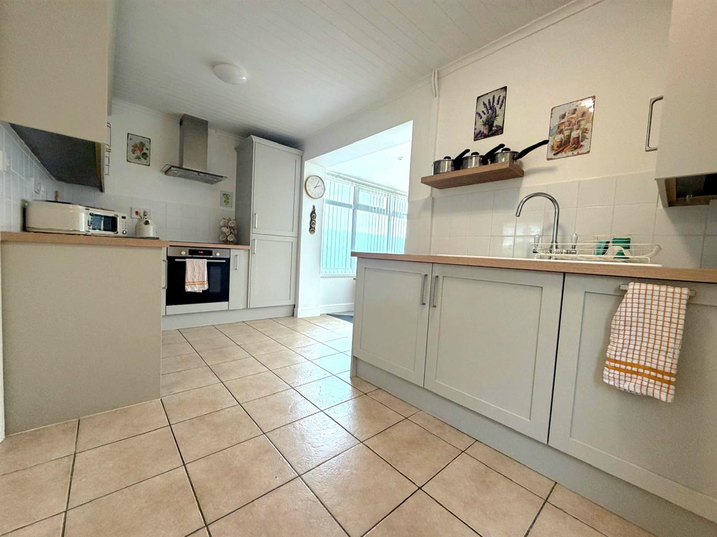 Llwynmawr Close, Sketty, Swansea, SA2 9HD